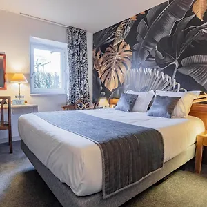 Logis La Grassinais Hotel